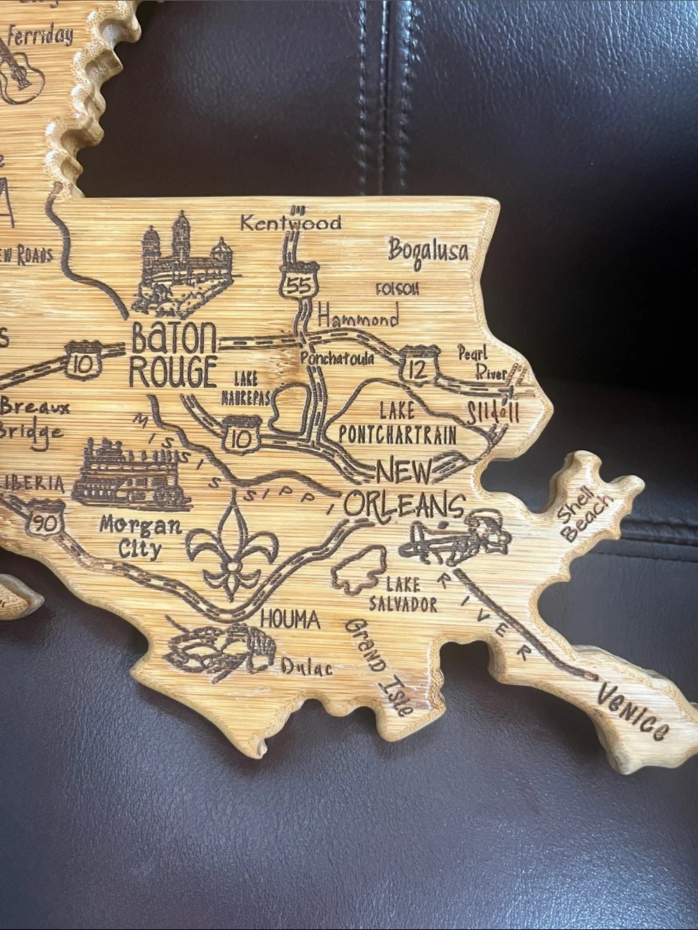 Louisiana Bamboo Cutting/Charcuterie Board - Decorative State Map